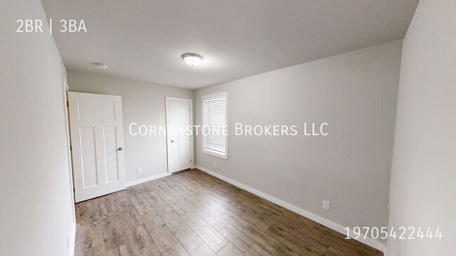 Building Photo - 204 Omnia-D