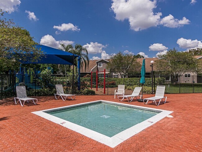 Building Photo - 556 Woodgate Cir