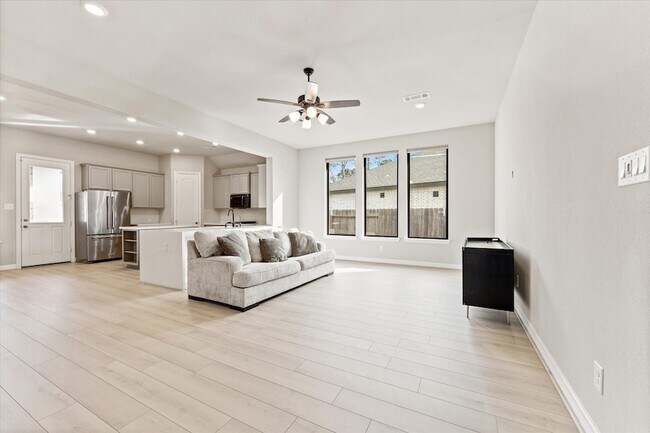 Building Photo - 32067 August Woods Wy