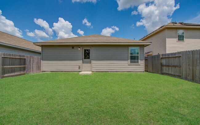 Building Photo - 20966 Zuccala Dr