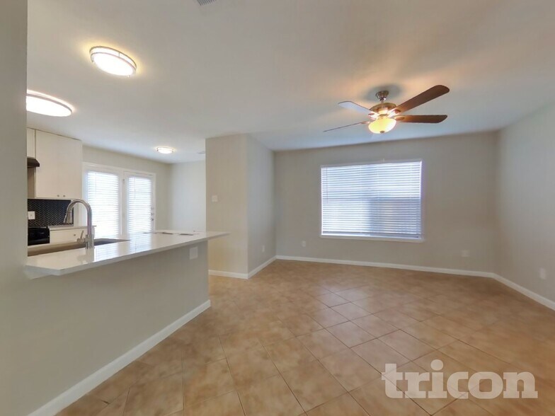 Building Photo - 14907 Englebrook Dr