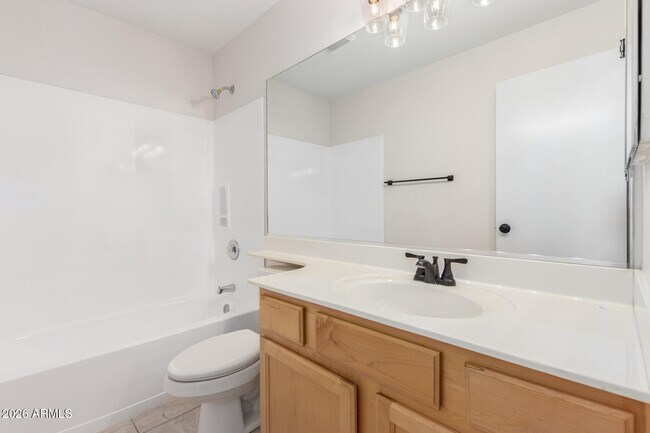 Building Photo - 491 N Ocotillo Ln