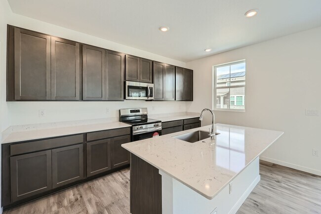 Building Photo - 24325 E Ohio Dr