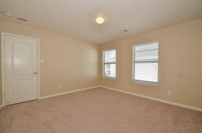 Building Photo - 2410 Crossmill Ln