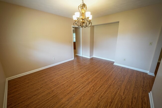 Building Photo - 410 Gaither Dr