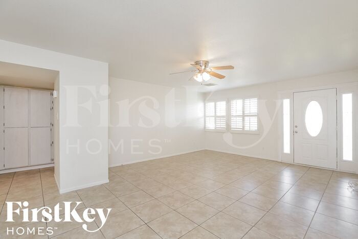 Building Photo - 4519 W San Miguel Ave
