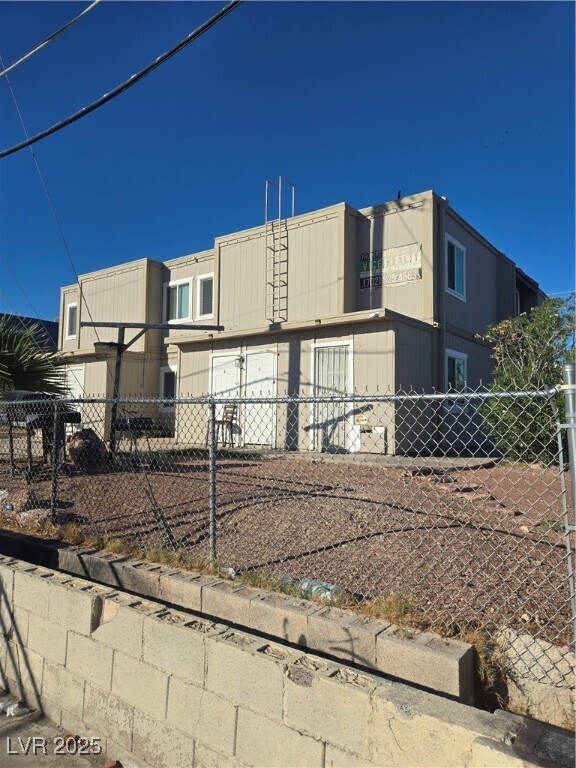 Building Photo - 33 Gold Bar Ct