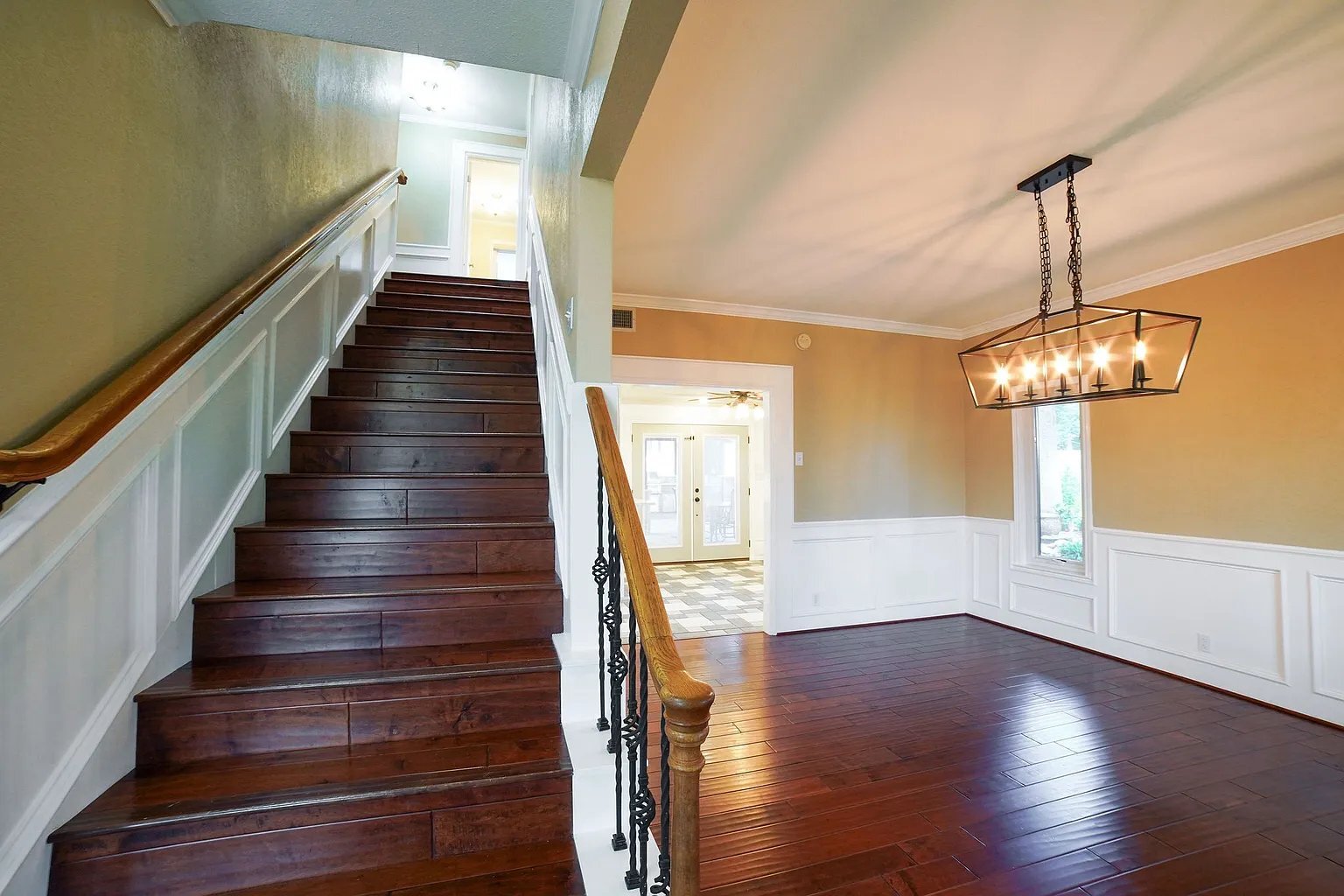 Building Photo - 3069 Summit Dr