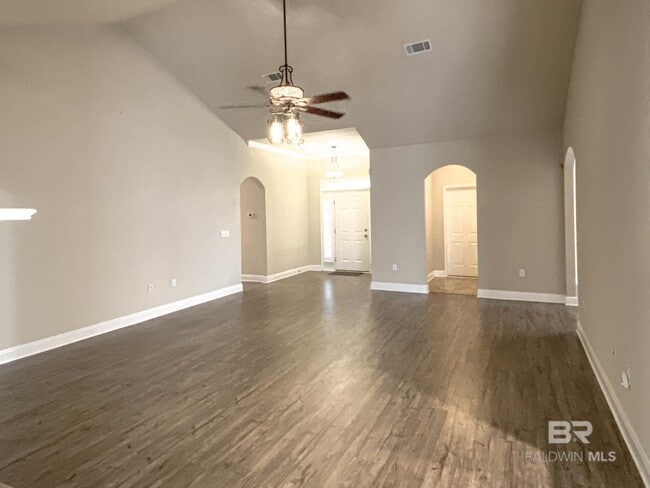 Building Photo - 609 Royal Troon Cir