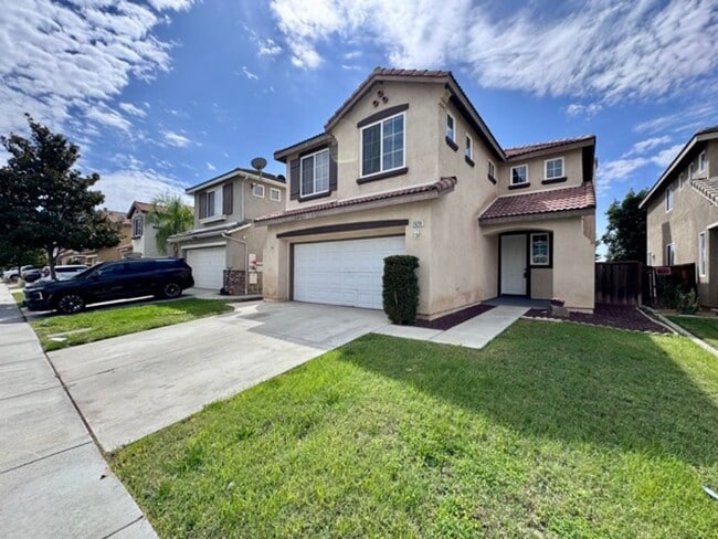 Building Photo - 4 Bedroom Menifee home on Menifee Lakes Go...