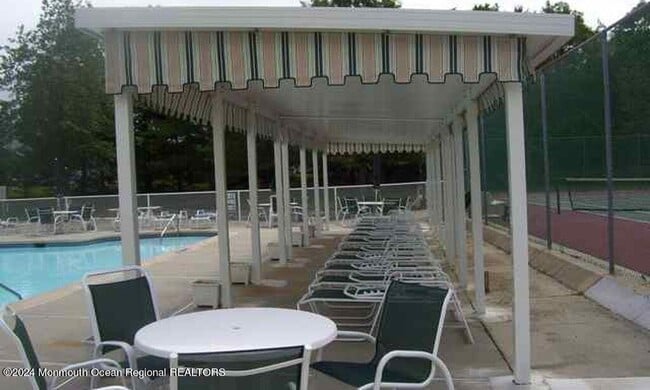 Building Photo - 145 Pine Oak Blvd