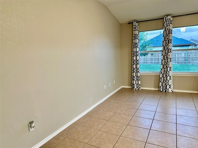 Building Photo - 207 Dragon Ridge Rd