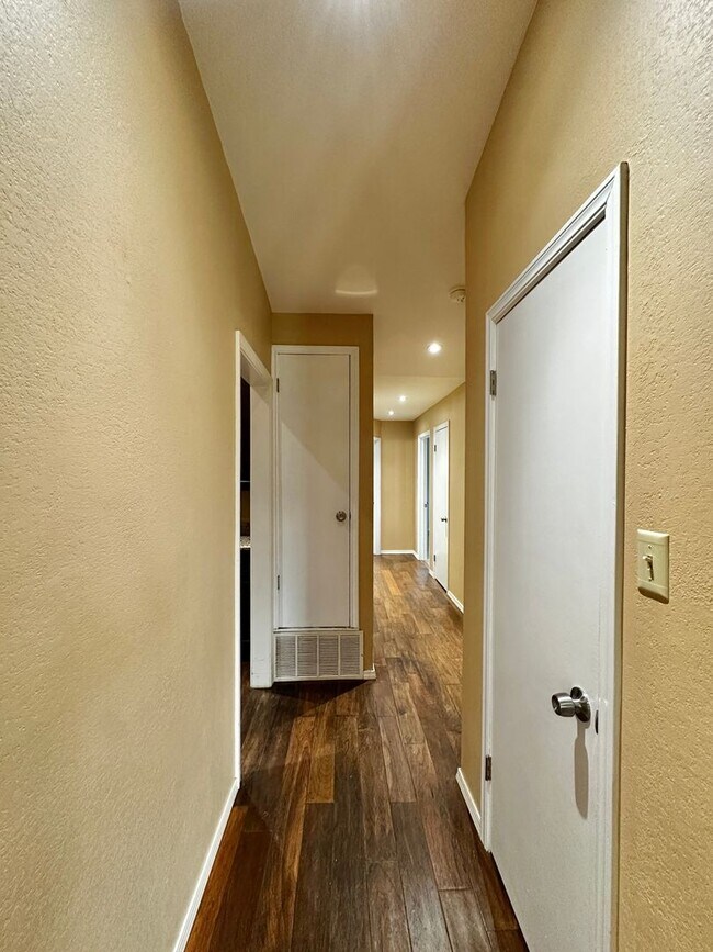 Building Photo - Remodeled Bathrooms