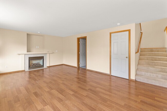 Building Photo - Beautiful 4 bedroom 2.5 bath in Maple Valley