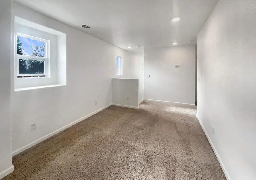 Building Photo - 3710 Roseparke Way