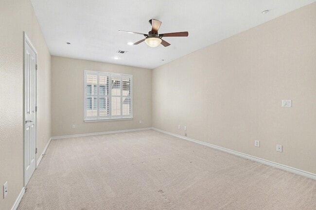 Building Photo - 4412 McKinney Ave