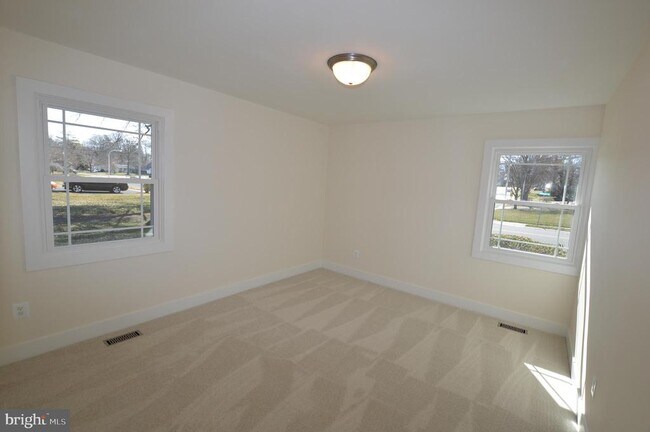 Building Photo - 12116 Whitehall Dr