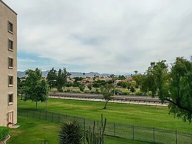 Building Photo - 7940 E Camelback Rd