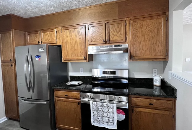 Building Photo - NEW LISTING!!!!!