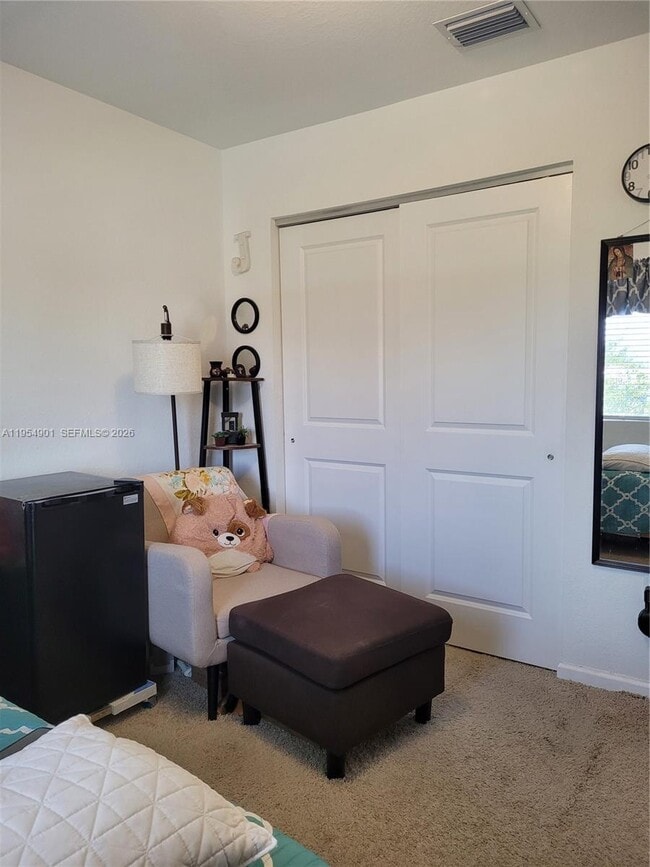 Building Photo - 1015 SE 24th Terrace