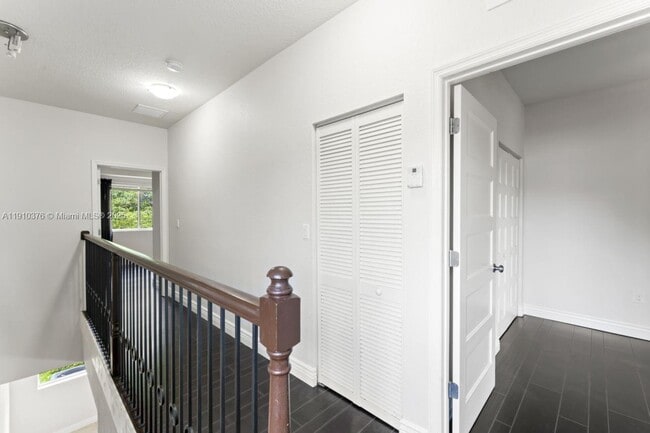 Building Photo - 1110 NE 1st Ave.