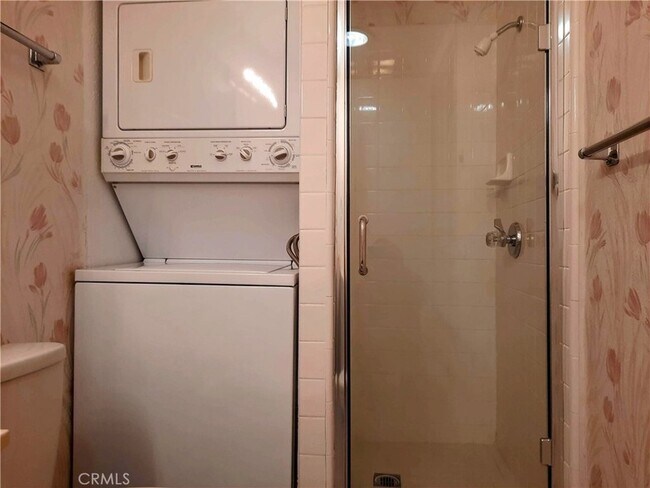 Building Photo - 2233 Via Puerta