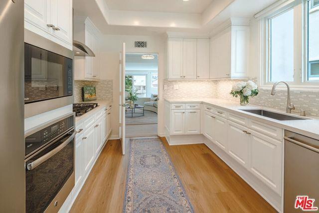 Building Photo - 15425 Antioch St