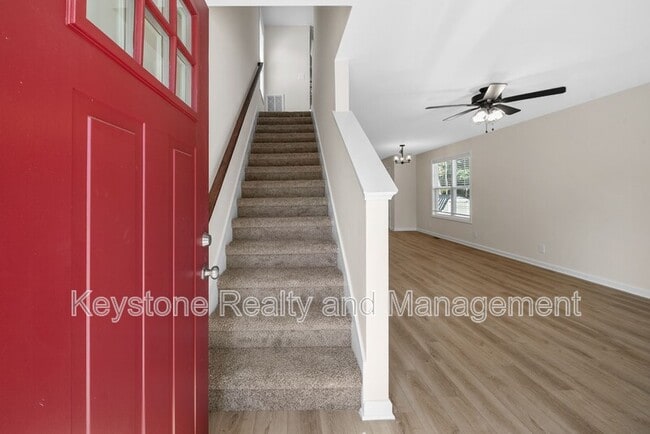 Building Photo - 178 Oak St