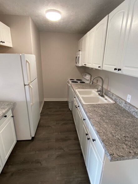 Building Photo - 247 W Union St