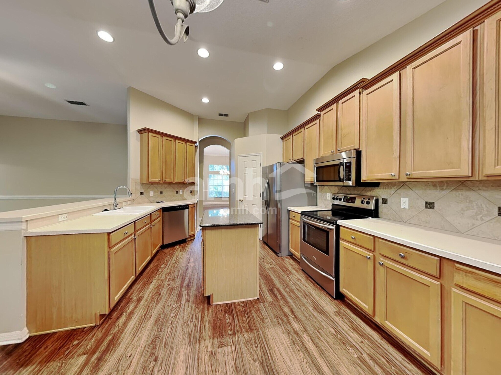 Building Photo - 883 Moonluster Dr