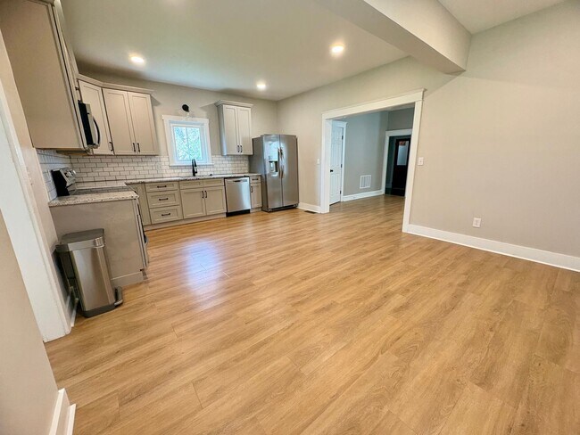 Building Photo - 1232 Lafayette St