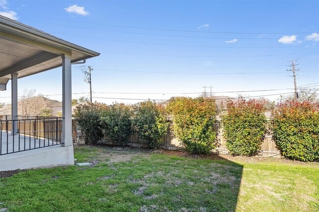 Building Photo - 221 Bridgestone Way