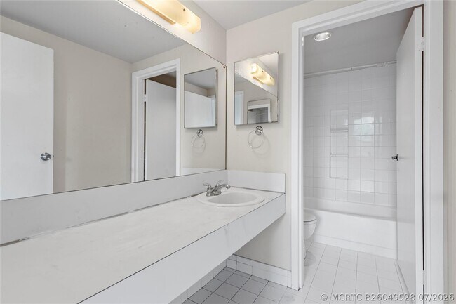 Building Photo - 8429 Forest Hills Dr