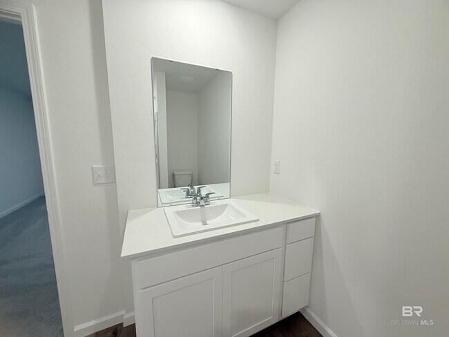 Building Photo - 16118 Eden St