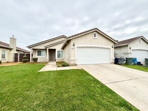 Building Photo - Merced: $2200  4 bed 2 bath single story w...