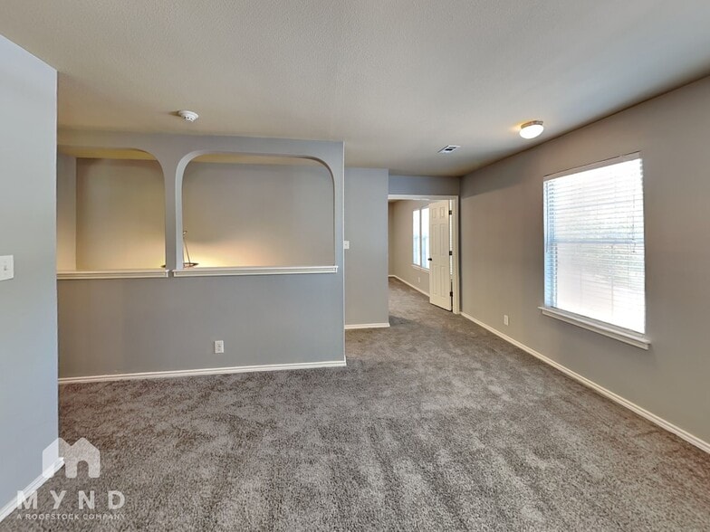 Building Photo - 8606 Eagle Peak