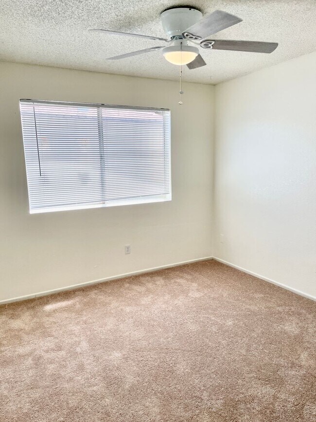 Building Photo - Gilbert & Southern 3 Bed/2 Bath Home In Mesa!