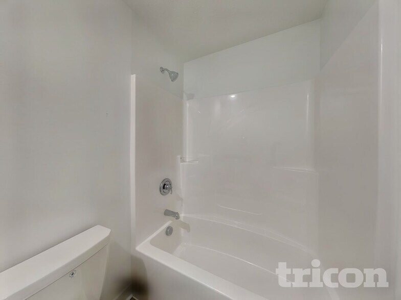 Building Photo - 11831 Moorfield Ln