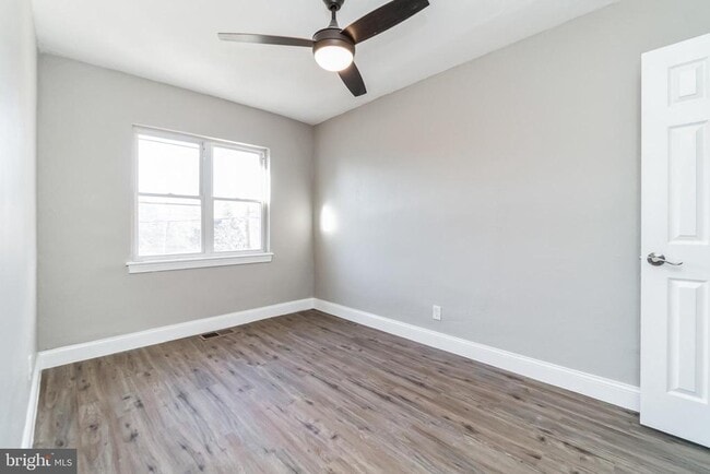 Building Photo - 1515 1st St SW