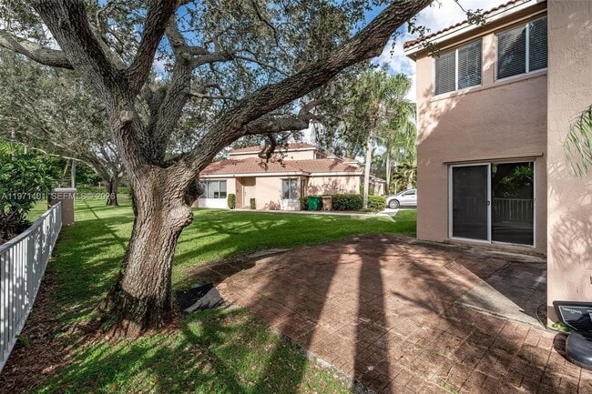 Building Photo - 11191 SW 17th Manor