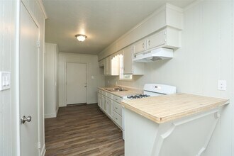 Building Photo - 3606 Live Oak St