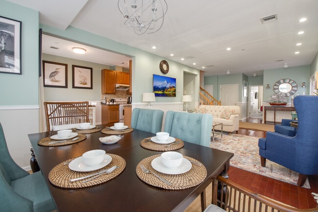 Dining Room - 6512 Ocean Ave S