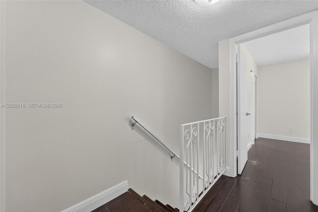 Building Photo - 5555 Ludlam Rd