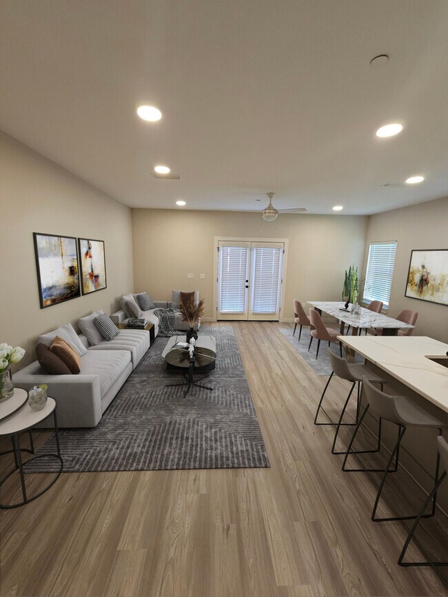 Building Photo - 456 Westgate Way