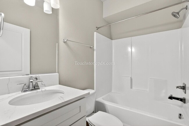 Building Photo - 3859 SE 92nd Ave