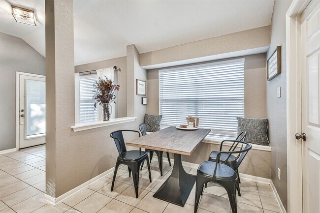 Building Photo - 4214 Maidenhead Dr