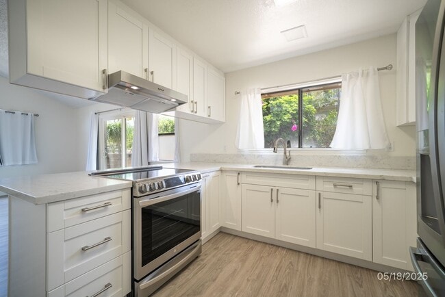 Building Photo - 3 BD/2 BA Home in Mililani with Garage (Av...