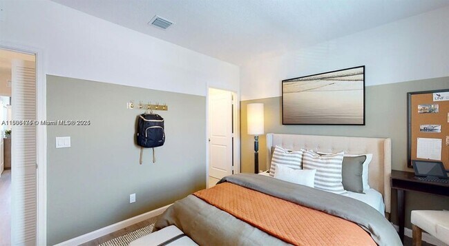 Building Photo - 10241 SW Newberry Ave