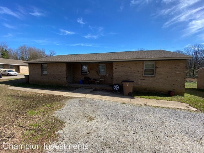 Primary Photo - 2 br, 1 bath House - 709 A LeGrand Street