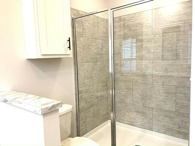 Building Photo - 425 Union St